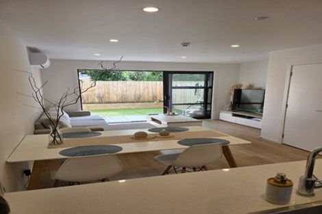 Photo of property in 9/43 Yeovil Road, Te Atatu Peninsula, Auckland, 0610