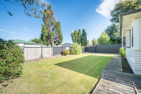 Photo of property in 4 Brett Place, Takaro, Palmerston North, 4412
