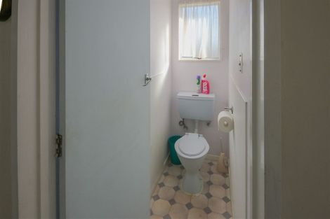 Photo of property in 18 Grenville Street, Levin, 5510