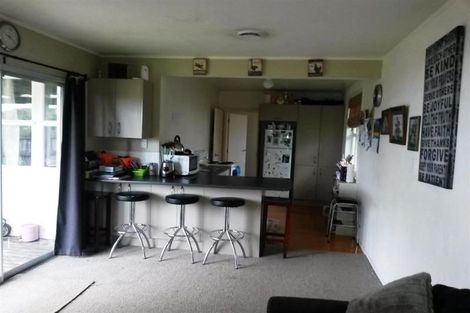 Photo of property in 42 Cobham Crescent, Kelston, Auckland, 0602