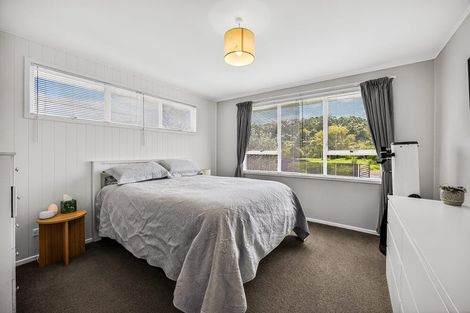 Photo of property in 8 Camphora Place, Ranui, Auckland, 0612