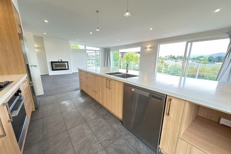 Photo of property in 4 Hollywood Rise, Wanaka, 9305
