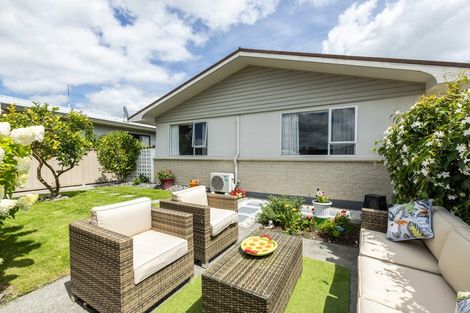 Photo of property in 2/1a Forward Street, Greenmeadows, Napier, 4112