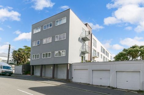 Photo of property in Kingsgate Flats, 10 Austin Street, Mount Victoria, Wellington, 6011