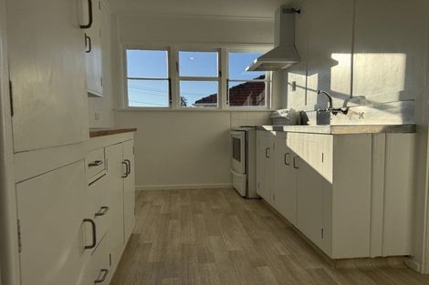 Photo of property in 9-11 Raleigh Street, Vogeltown, New Plymouth, 4310