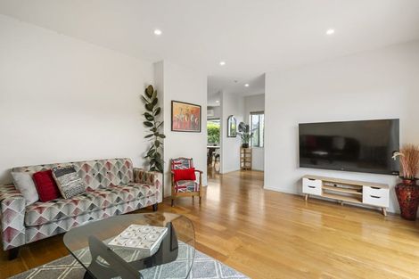 Photo of property in 133 Glenvar Ridge Road, Long Bay, Auckland, 0630