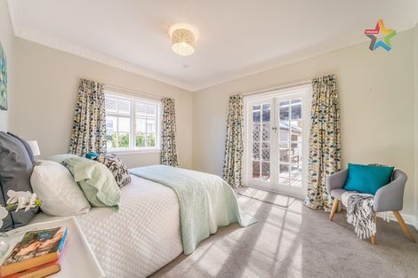 Photo of property in 43 Saint Ronans Avenue, Waterloo, Lower Hutt, 5011