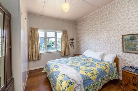 Photo of property in 32 Wyndham Street, Carterton, 5713