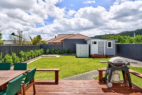 Photo of property in 1 Malone Road, Waterloo, Lower Hutt, 5011