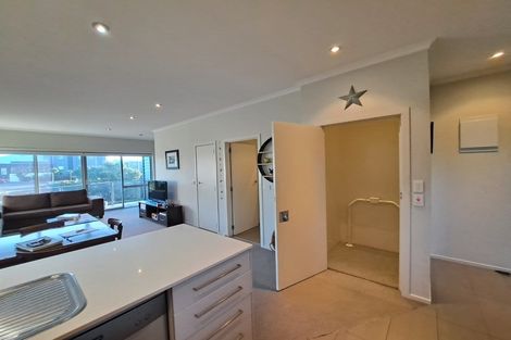 Photo of property in The Strand, 1/16 Ronald Street, Strandon, New Plymouth, 4312