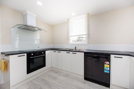 Photo of property in 305 Featherston Street, Palmerston North, 4410