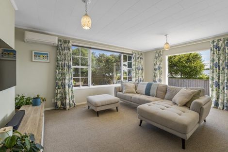 Photo of property in 75 Eatwell Avenue, Paraparaumu Beach, Paraparaumu, 5032