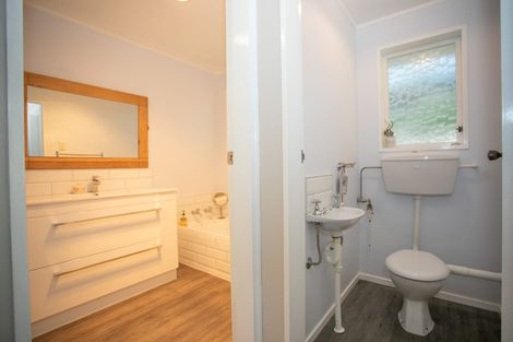 Photo of property in 1a Gloucester Street, Silverstream, Upper Hutt, 5019