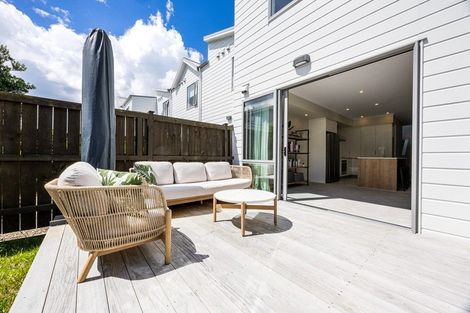 Photo of property in 7 Fairgray Lane, Red Beach, 0932