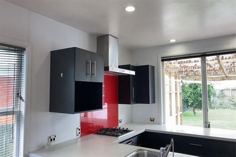 Photo of property in 76 Rosehill Drive, Rosehill, Papakura, 2113