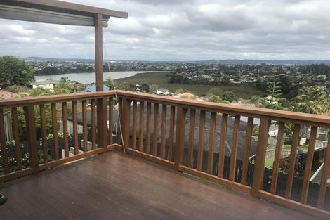 Photo of property in 123 Luckens Road, West Harbour, Auckland, 0618