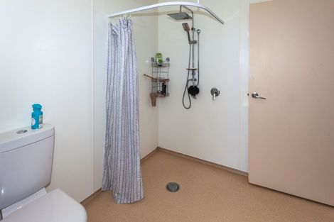 Photo of property in 589 East Coast Road, Browns Bay, Auckland, 0632