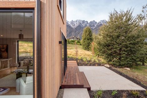 Photo of property in 13 Soudley Court, Jacks Point, Queenstown, 9371