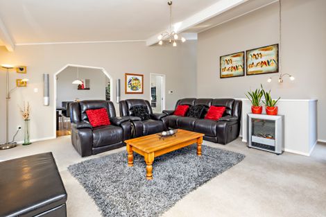 Photo of property in 16 Proteus Place, Half Moon Bay, Auckland, 2012