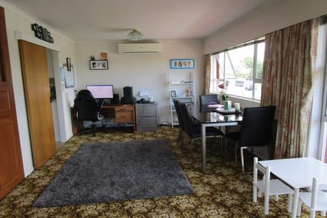 Photo of property in 1/16 Green Street, Papakura, 2110