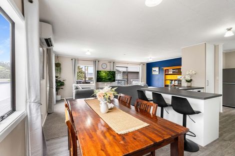 Photo of property in 124 Onemana Drive, Onemana, Whangamata, 3691