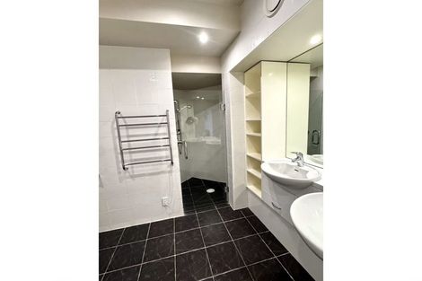 Photo of property in 24c Grafton Road, Roseneath, Wellington, 6011