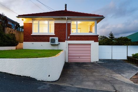 Photo of property in 138 Easther Crescent, Kew, Dunedin, 9012