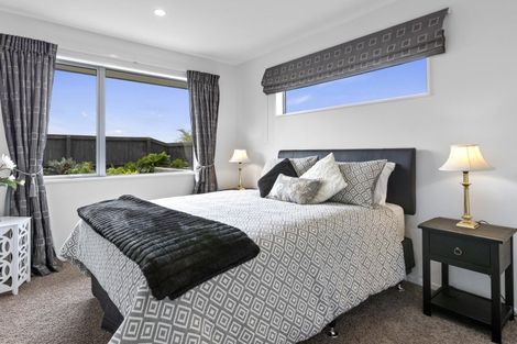 Photo of property in 22 Sequoia Way, Rangiora, 7400