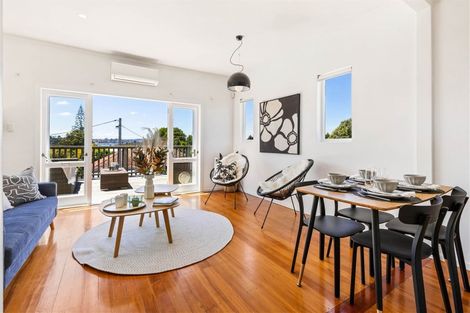 Photo of property in 811 Te Atatu Road, Te Atatu Peninsula, Auckland, 0610