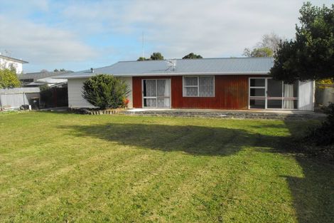 Photo of property in 42 Kimberley Grove, Westbrook, Palmerston North, 4412