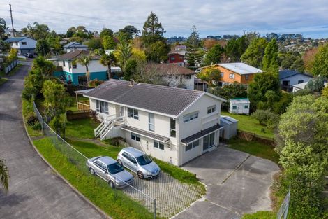 Photo of property in 115 Athena Drive, Totara Vale, Auckland, 0629