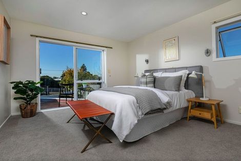 Photo of property in 2/28 East Coast Road, Milford, Auckland, 0620