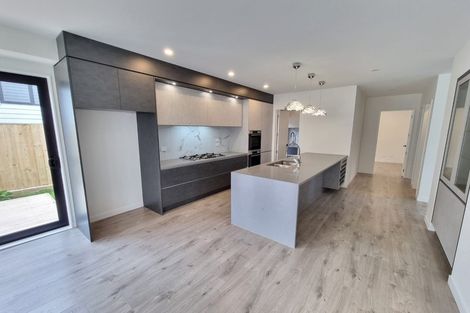 Photo of property in 25 Henriette Place, Totara Park, Auckland, 2105