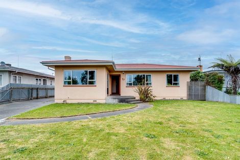 Photo of property in 27 Shackleton Street, Maraenui, Napier, 4110