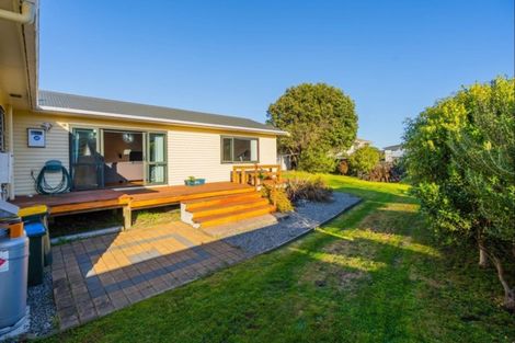 Photo of property in 4 Gray Street, Pukerua Bay, 5026