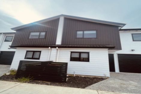 Photo of property in 4/2 Smiths Avenue, Papakura, 2110