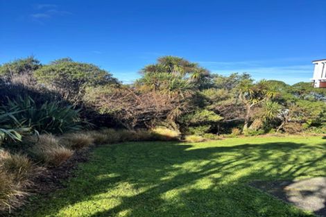 Photo of property in 10 Arahanga Grove, Maupuia, Wellington, 6022