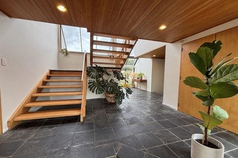 Photo of property in 5 Drayton Drive, Mount Pleasant, Christchurch, 8081