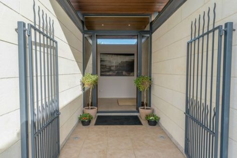 Photo of property in 1 Waimana Place, Wanaka, 9305