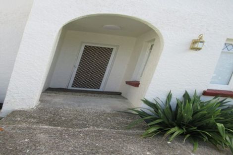 Photo of property in 2 Nikau Street, New Lynn, Auckland, 0600