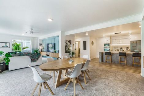 Photo of property in 19 Parkside Drive, Orewa, 0931