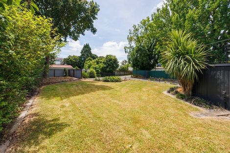 Photo of property in 12 Kent Crescent, Awapuni, Palmerston North, 4412