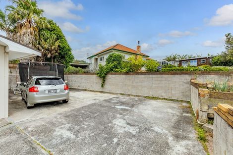 Photo of property in 177 Coronation Road, Hillcrest, Auckland, 0627