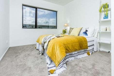 Photo of property in 5 Tawatawa Street, Long Bay, Auckland, 0630