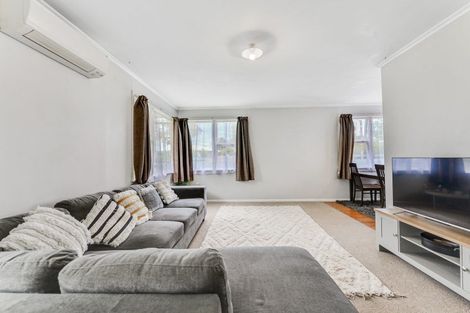 Photo of property in 9 English Street, St Andrews, Hamilton, 3200