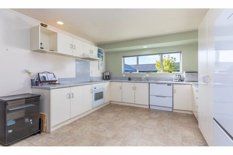 Photo of property in 19 Brookvale Park, Stanmore Bay, Whangaparaoa, 0932