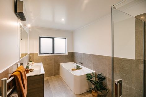 Photo of property in 31 Muhunoa Road East, Ohau, Levin, 5570