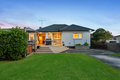 Photo of property in 11 Rutland Road, Mount Wellington, Auckland, 1051