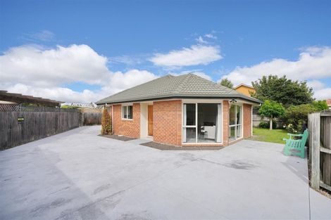 Photo of property in 20 Sutton Place, Dallington, Christchurch, 8061