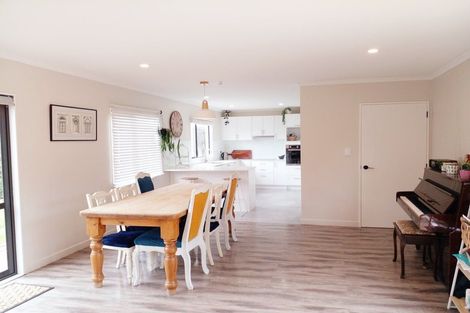 Photo of property in 47 Nielsen Gardens, Rototuna, Hamilton, 3210